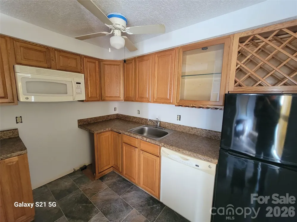 507 Utah Mountain Road Waynesville, NC 28785