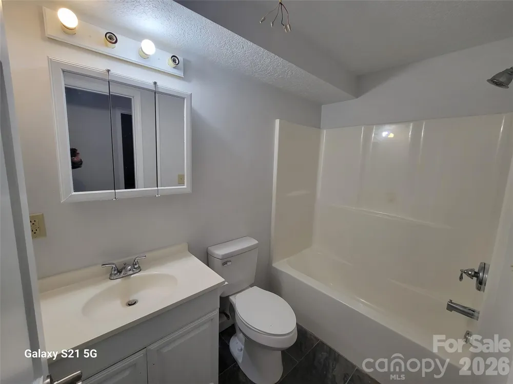 507 Utah Mountain Road Waynesville, NC 28785