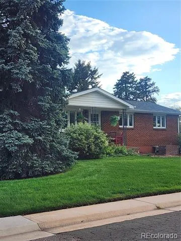 1026 W Princeton Place Englewood, CO 80110