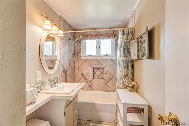 1026 W Princeton Place Englewood, CO 80110