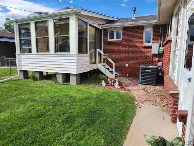 1026 W Princeton Place Englewood, CO 80110