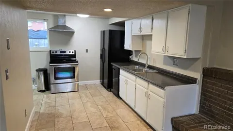 7006 W 62nd Place