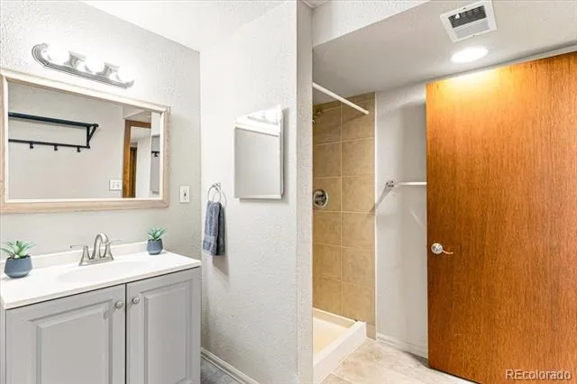 21698 E Powers Circle Aurora, CO 80015