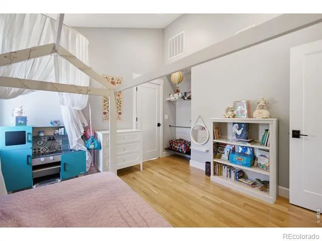 5325 S Crocker Street Littleton, CO 80120