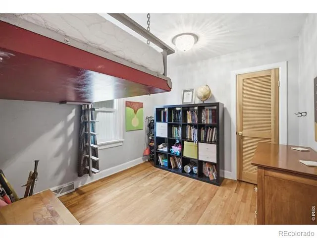 5325 S Crocker Street Littleton, CO 80120