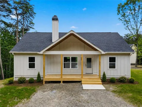 1521 Azure Lane