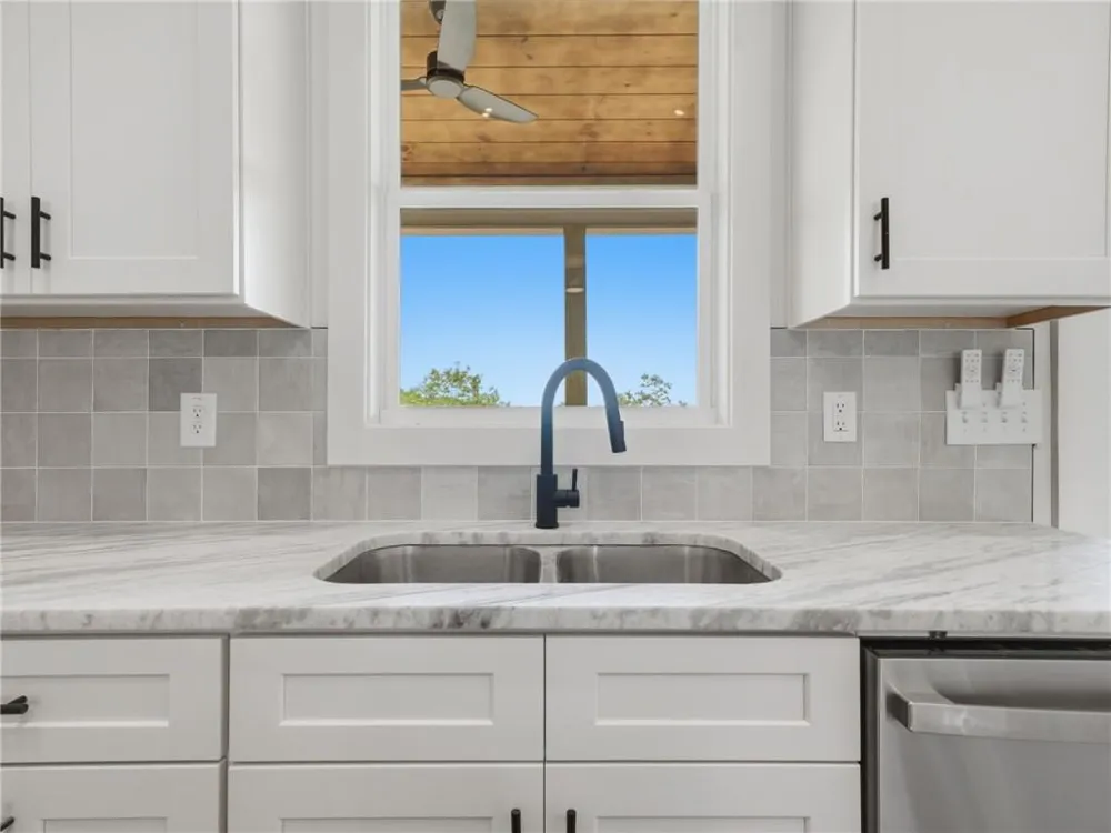 1521 Azure Lane Ranger, GA 30734