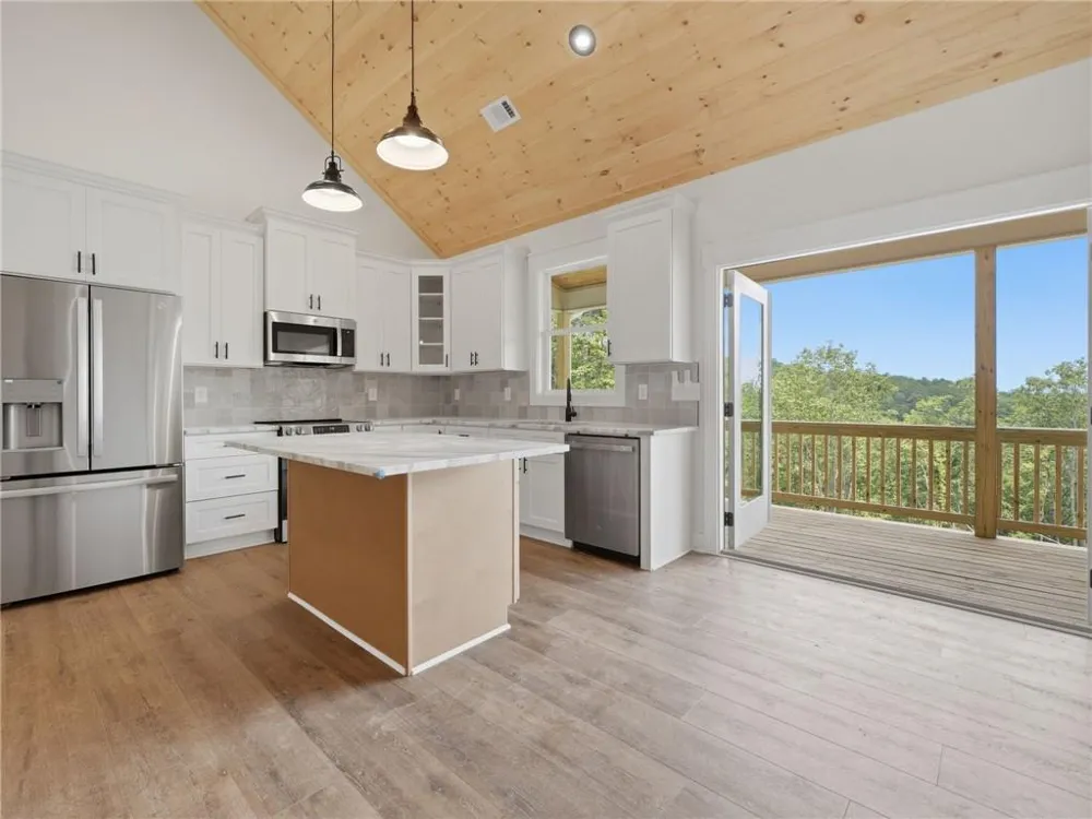 1521 Azure Lane Ranger, GA 30734
