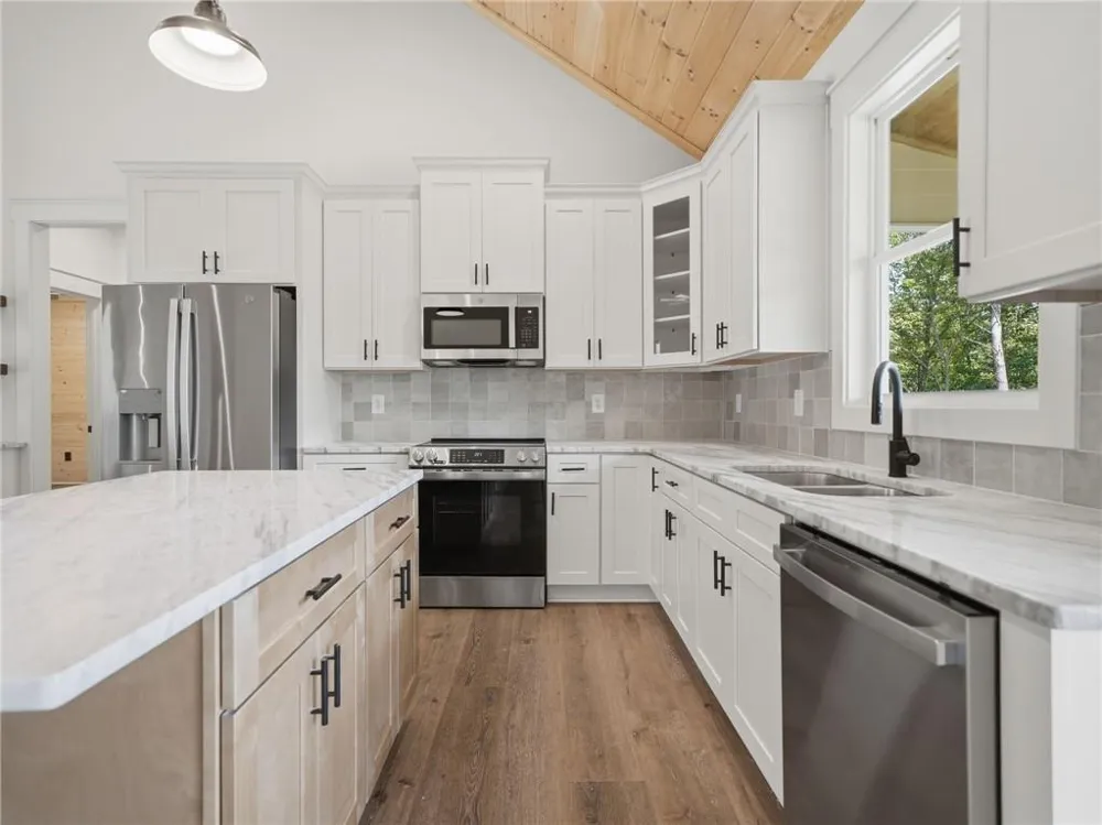 1521 Azure Lane Ranger, GA 30734