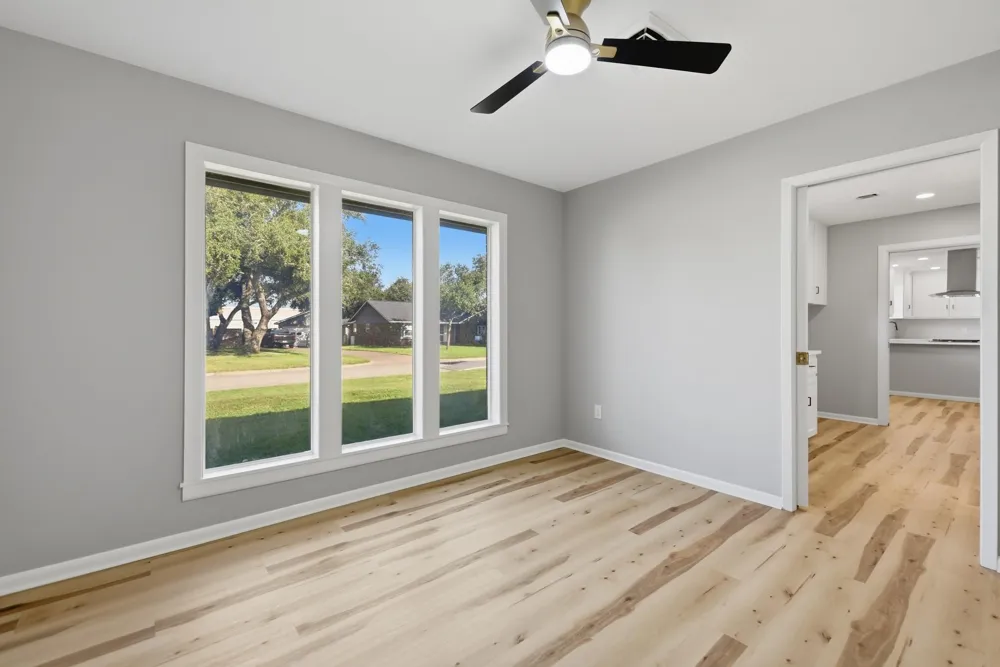 687 Bending Oaks Drive Bellville, TX 77418