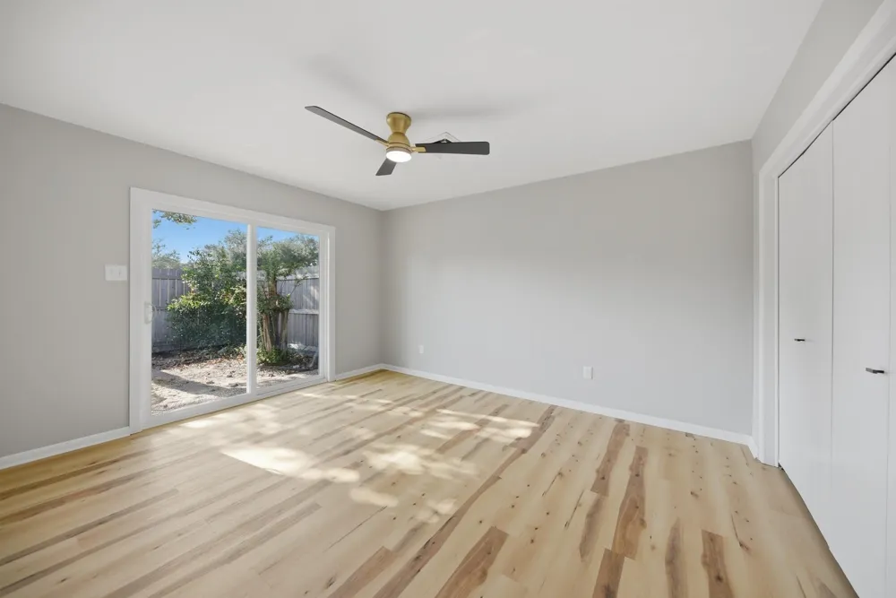 687 Bending Oaks Drive Bellville, TX 77418