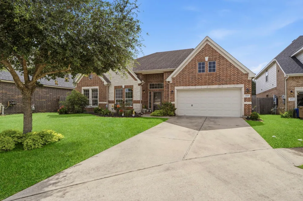 4329 S Meridian Greens Drive Dickinson, TX 77539