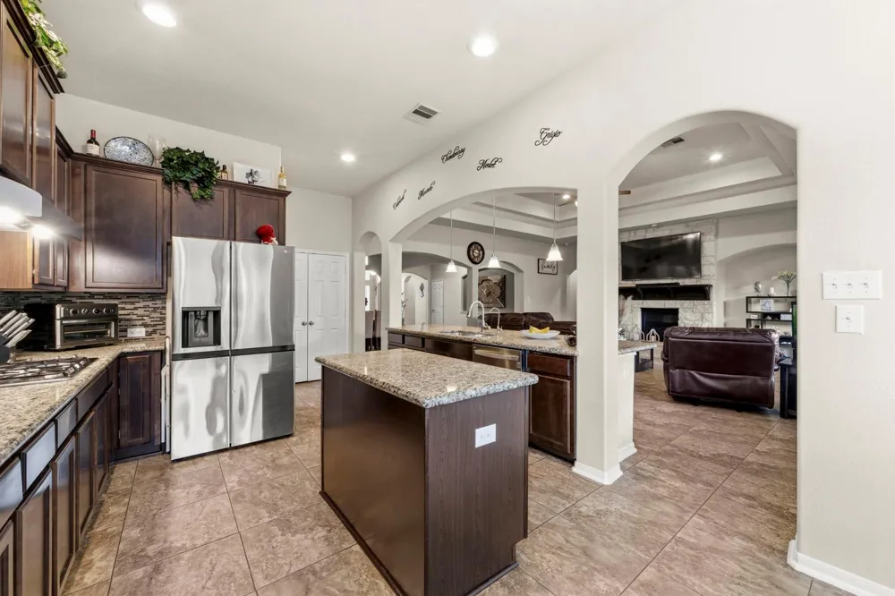 4329 S Meridian Greens Drive Dickinson, TX 77539