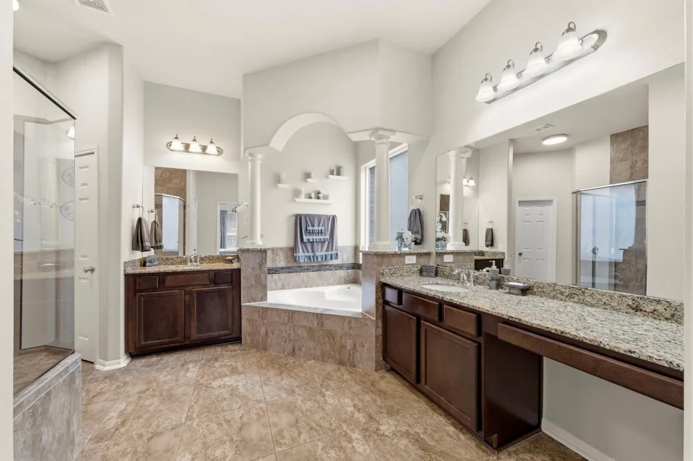4329 S Meridian Greens Drive Dickinson, TX 77539
