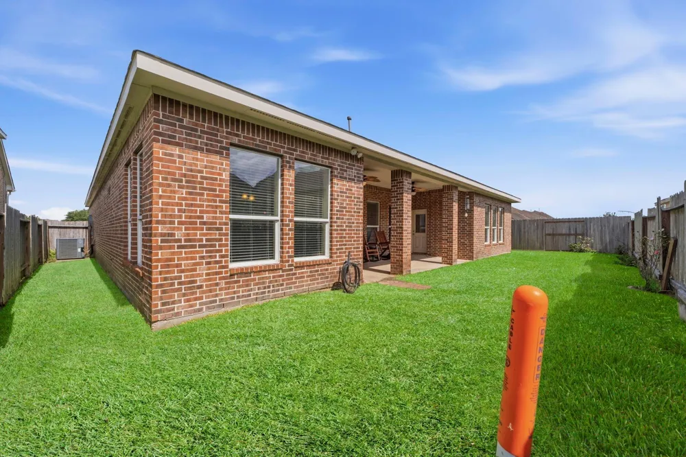 4329 S Meridian Greens Drive Dickinson, TX 77539