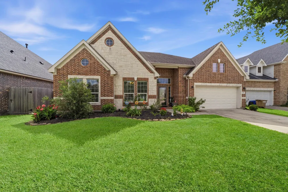 4329 S Meridian Greens Drive Dickinson, TX 77539