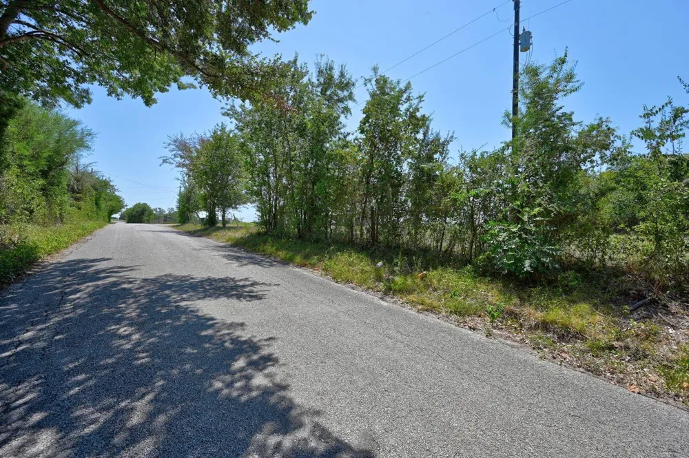 19100 Pickens Washington, TX 77880