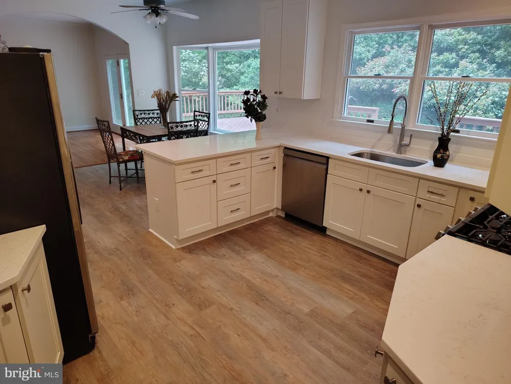 1711 RITCHIE HIGHWAY Annapolis, MD 21409
