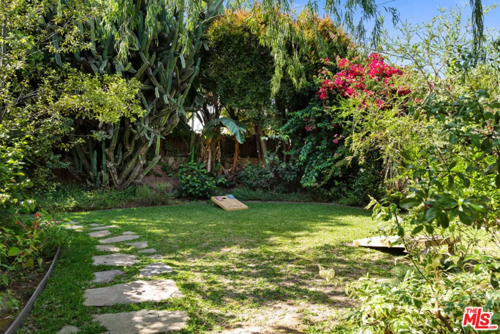 10933 Ayres Avenue Los Angeles, CA 90064