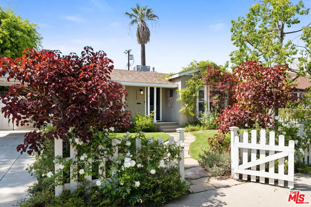 10933 Ayres Avenue Los Angeles, CA 90064
