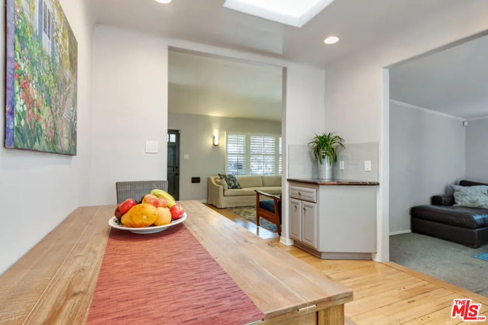 10933 Ayres Avenue Los Angeles, CA 90064