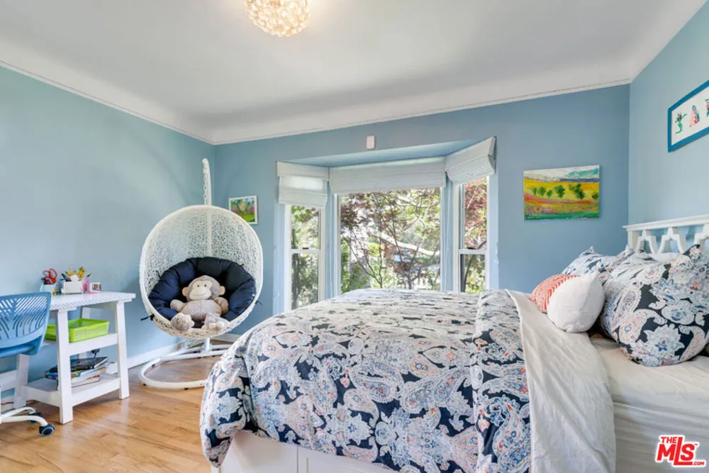 10933 Ayres Avenue Los Angeles, CA 90064