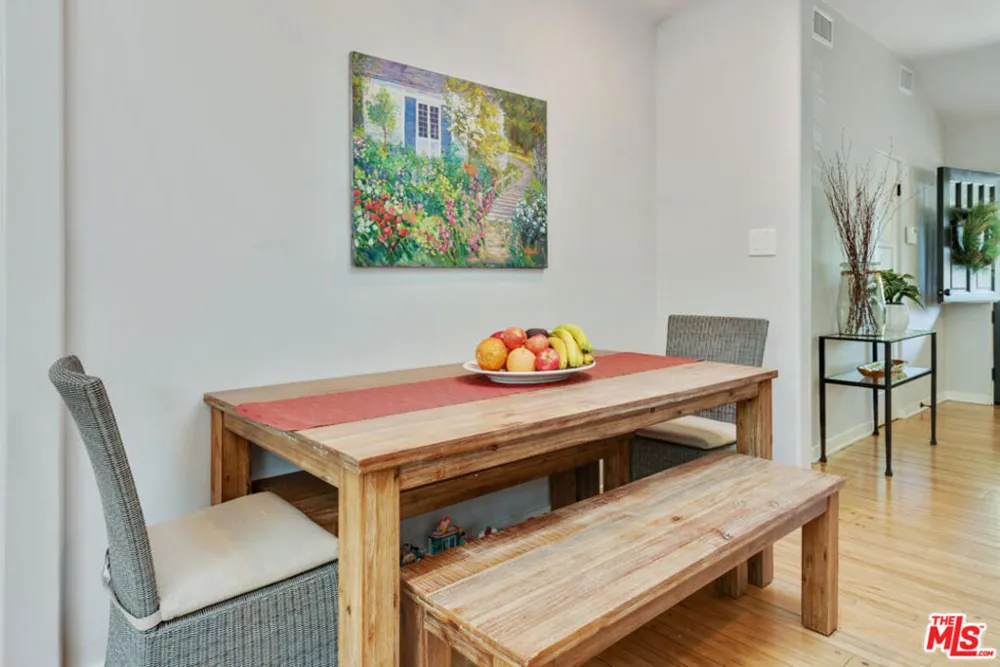 10933 Ayres Avenue Los Angeles, CA 90064