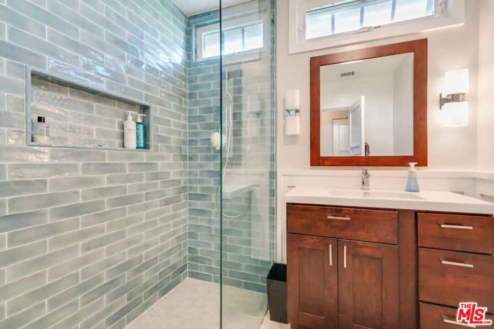 10933 Ayres Avenue Los Angeles, CA 90064