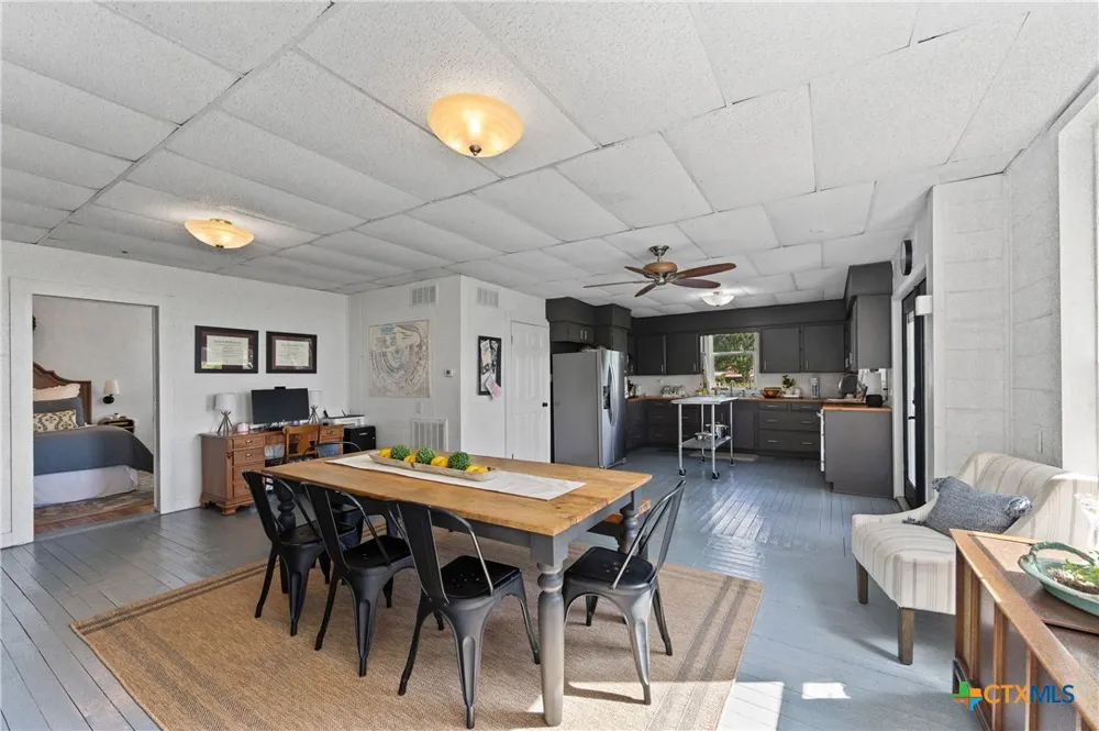 701 S Gilbert Road Edna, TX 77957