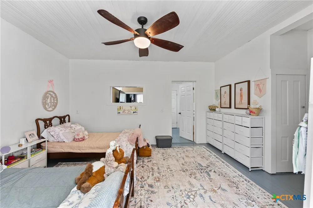 701 S Gilbert Road Edna, TX 77957