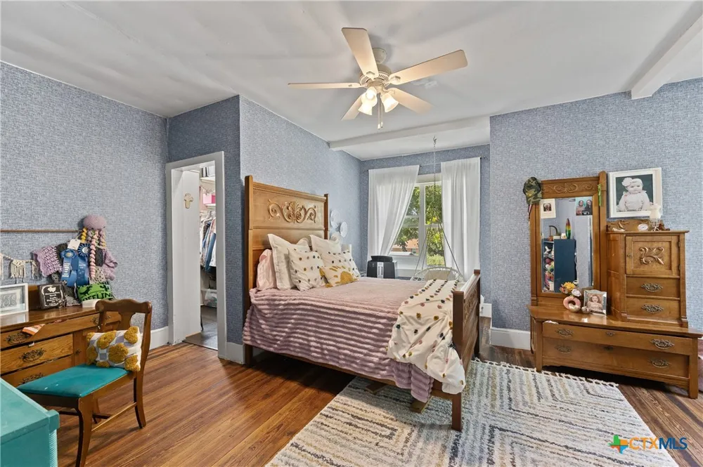701 S Gilbert Road Edna, TX 77957