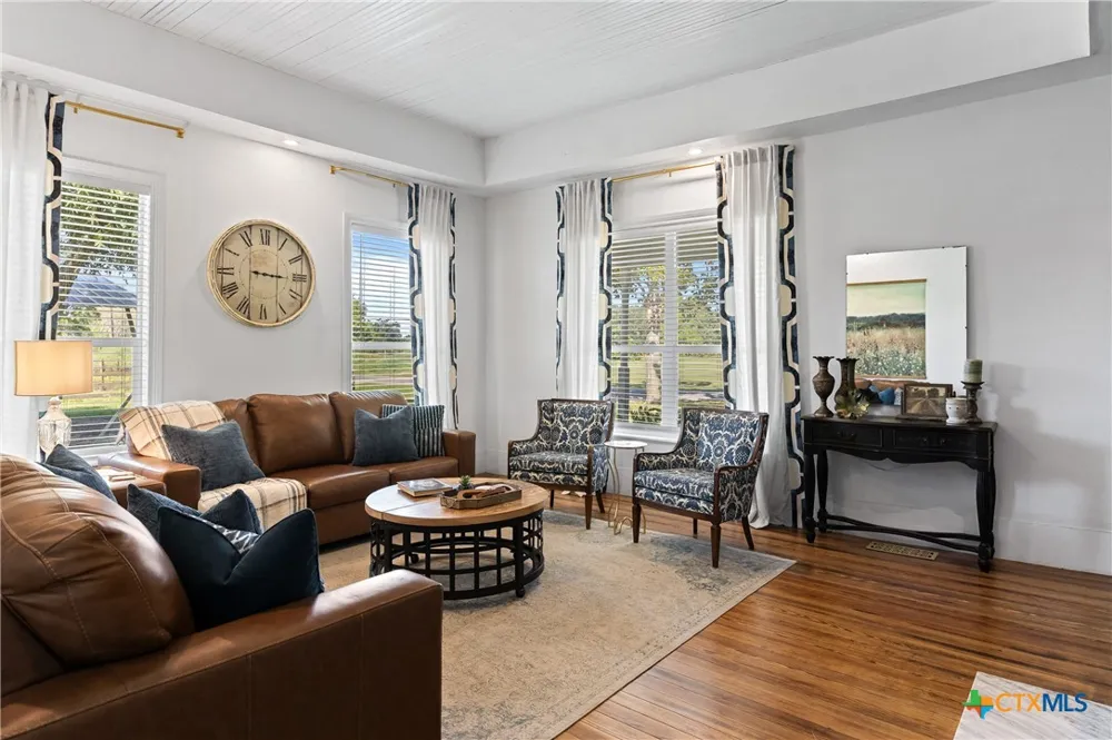 701 S Gilbert Road Edna, TX 77957