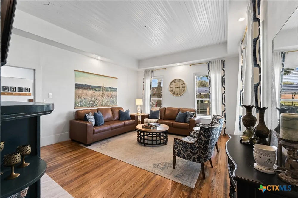701 S Gilbert Road Edna, TX 77957