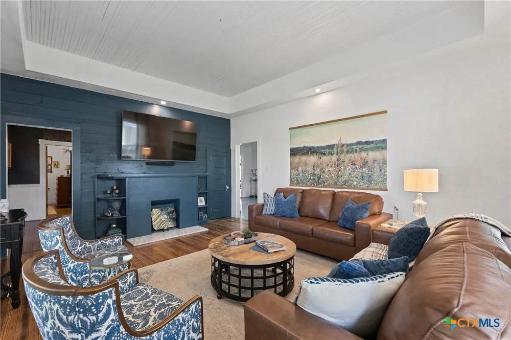 701 S Gilbert Road Edna, TX 77957