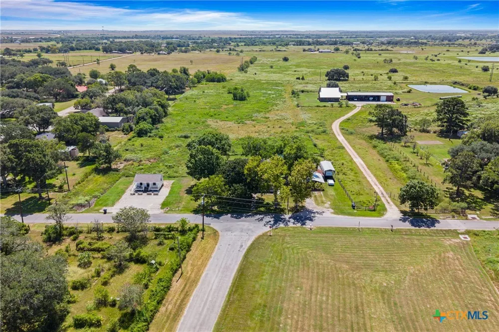 701 S Gilbert Road Edna, TX 77957