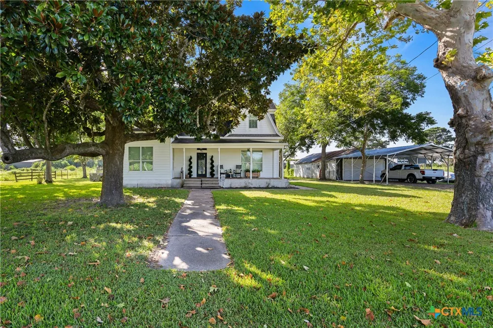 701 S Gilbert Road Edna, TX 77957