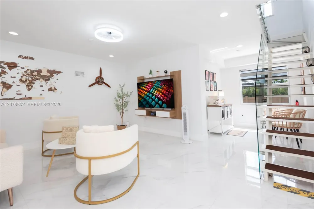 970 Plover Ave Miami Springs, FL 33166