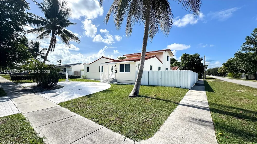 970 Plover Ave Miami Springs, FL 33166