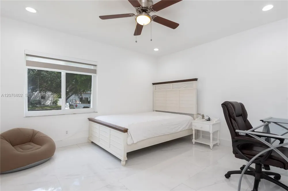 970 Plover Ave Miami Springs, FL 33166