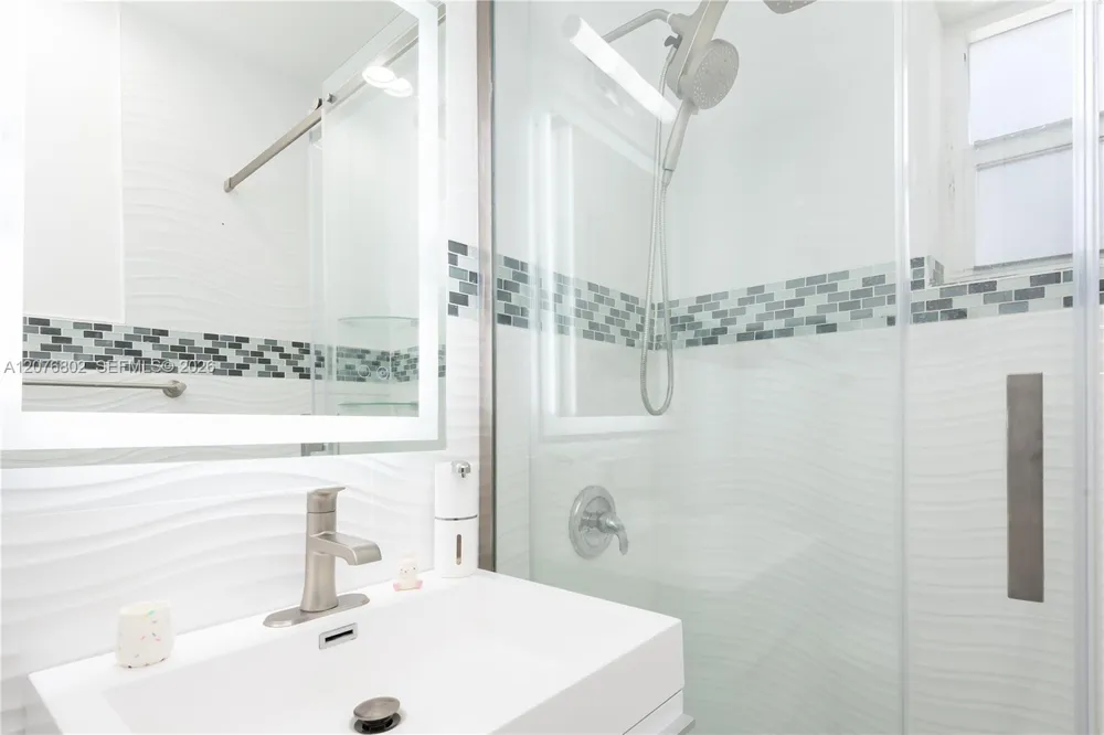 970 Plover Ave Miami Springs, FL 33166