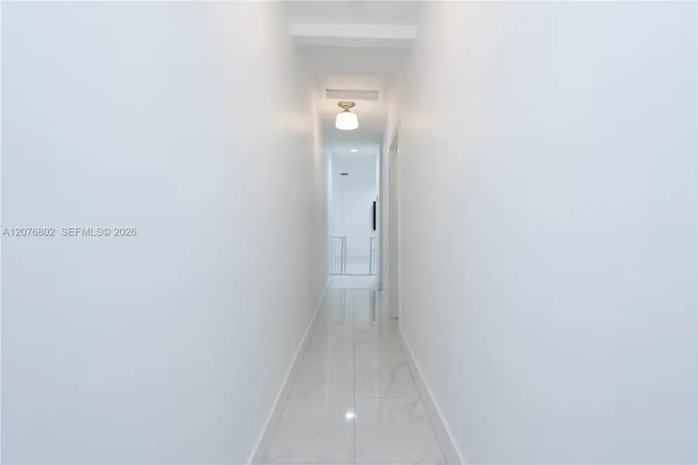 970 Plover Ave Miami Springs, FL 33166