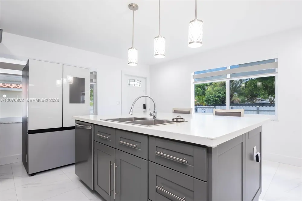 970 Plover Ave Miami Springs, FL 33166