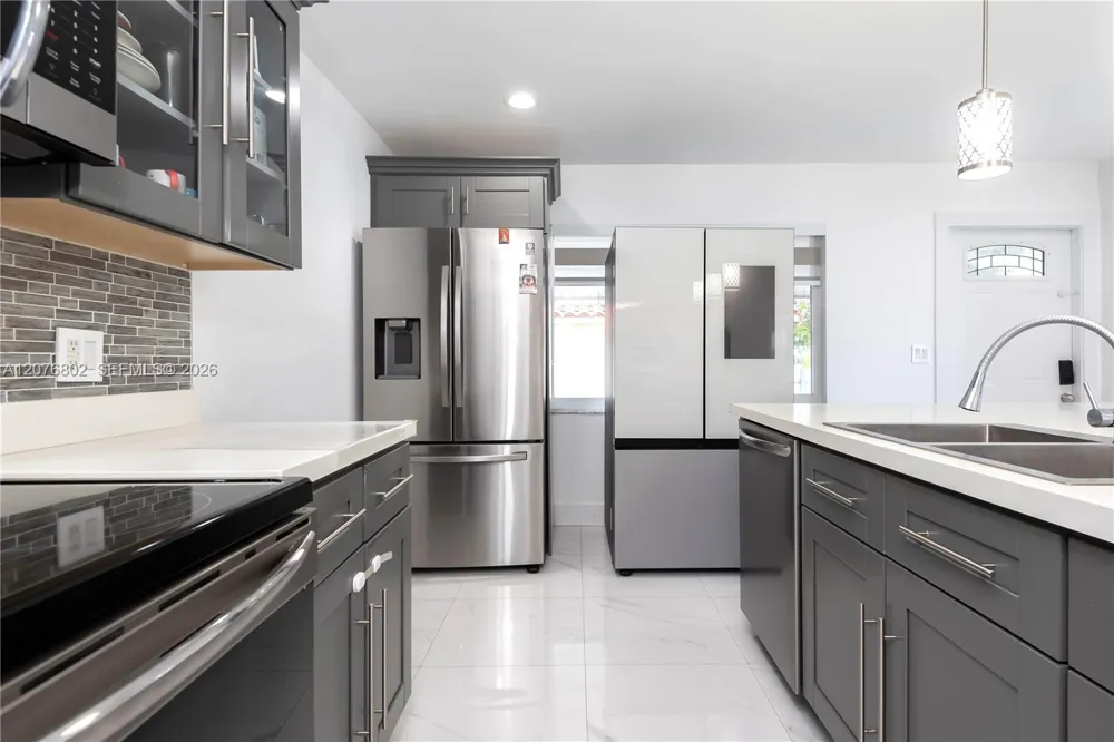 970 Plover Ave Miami Springs, FL 33166