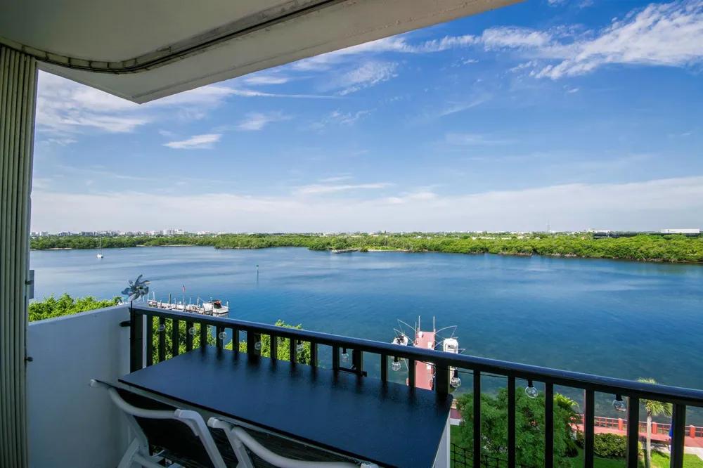 2121 Ocean Boulevard #708W Boca Raton, FL 33431