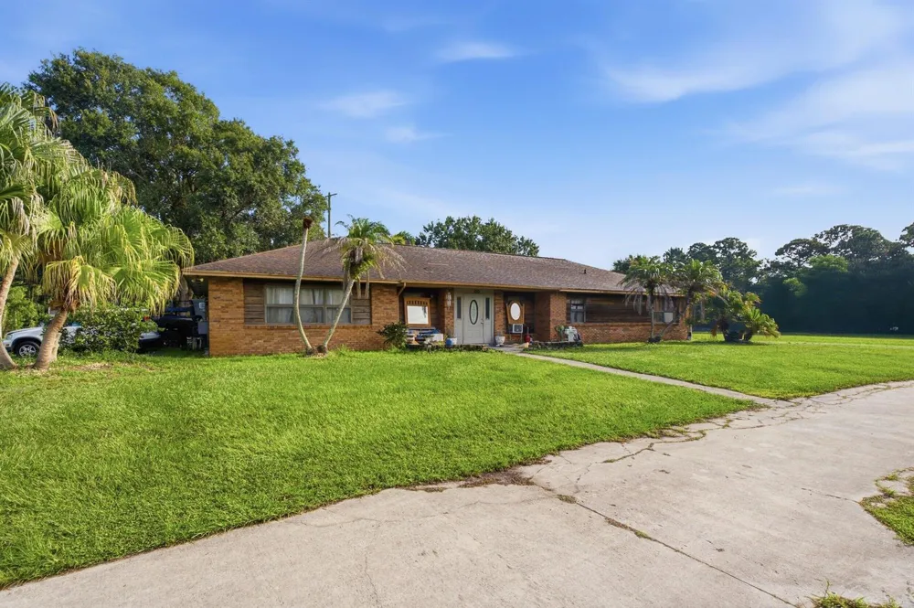 1600 TILTON ROAD Port St. Lucie, FL 34952