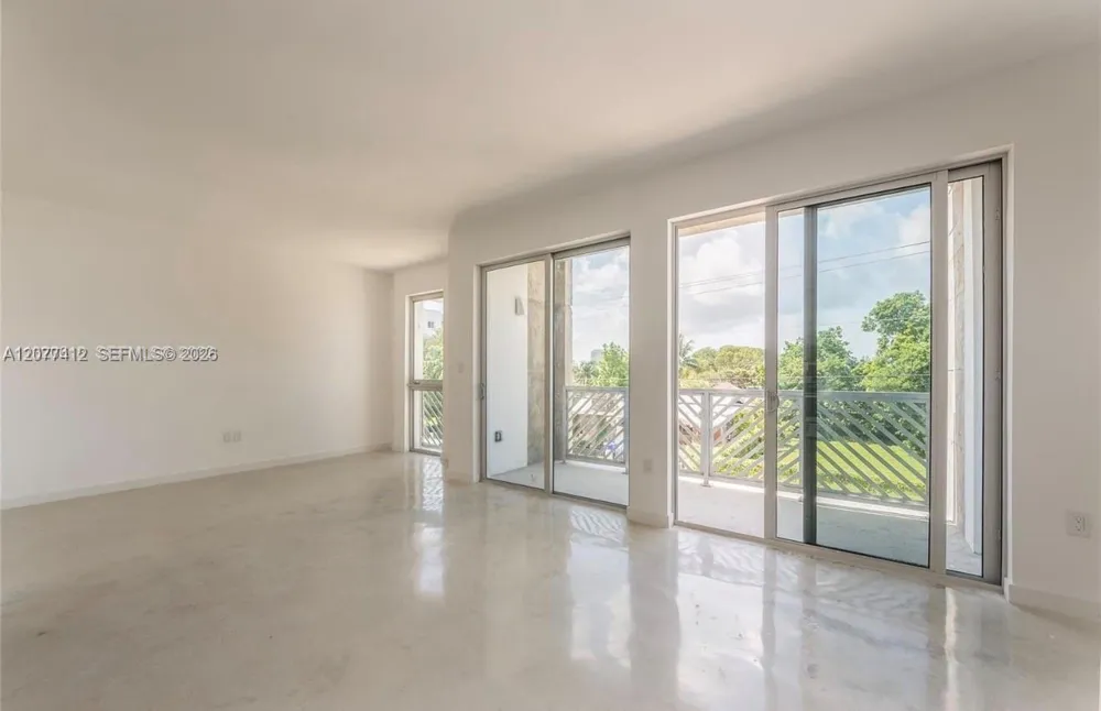 765 NW 1st St #301 Miami, FL 33128