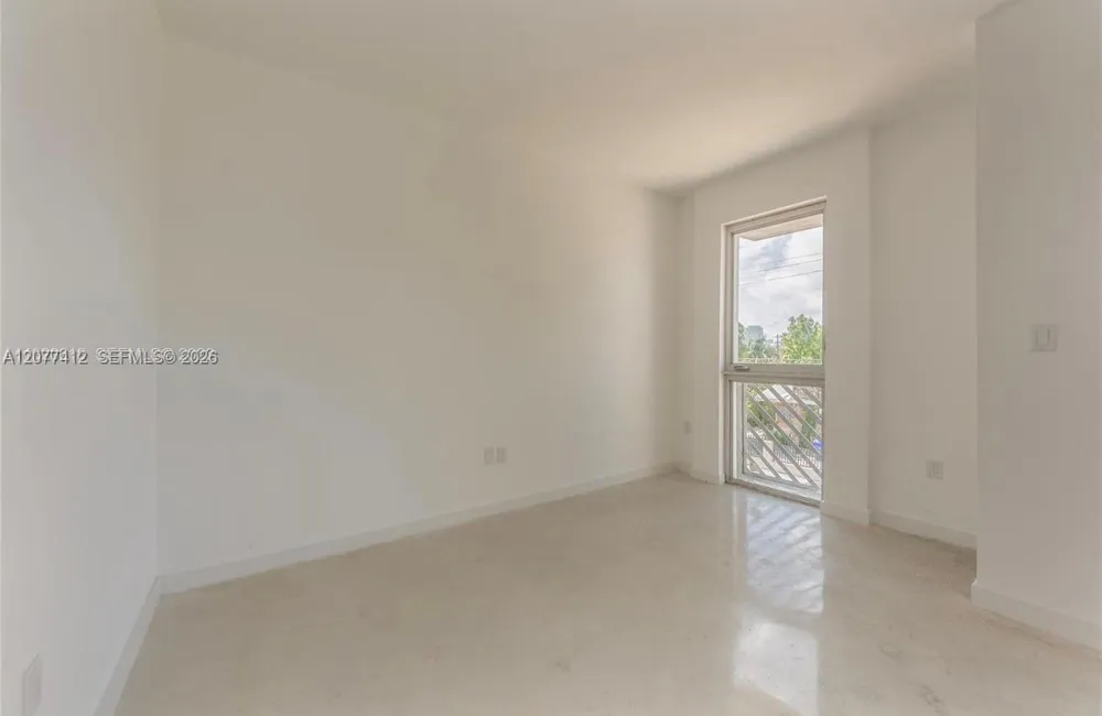 765 NW 1st St #301 Miami, FL 33128