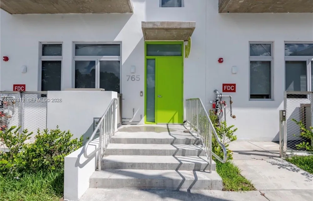 765 NW 1st St #301 Miami, FL 33128
