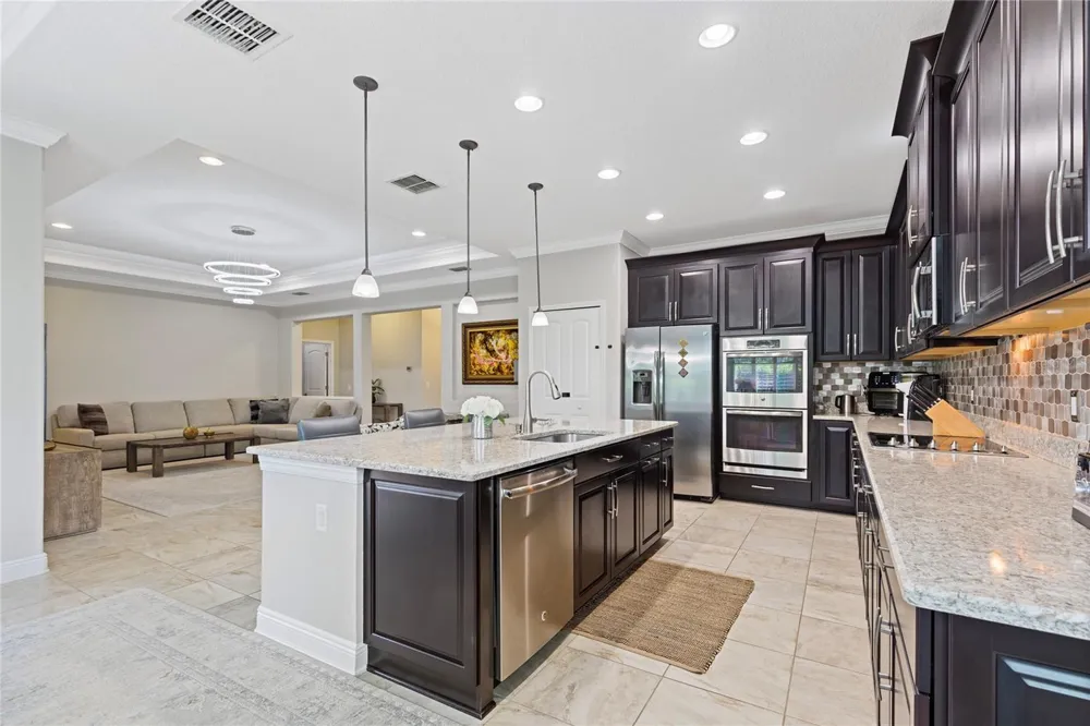 743 WELLINGTON COURT Oldsmar, FL 34677