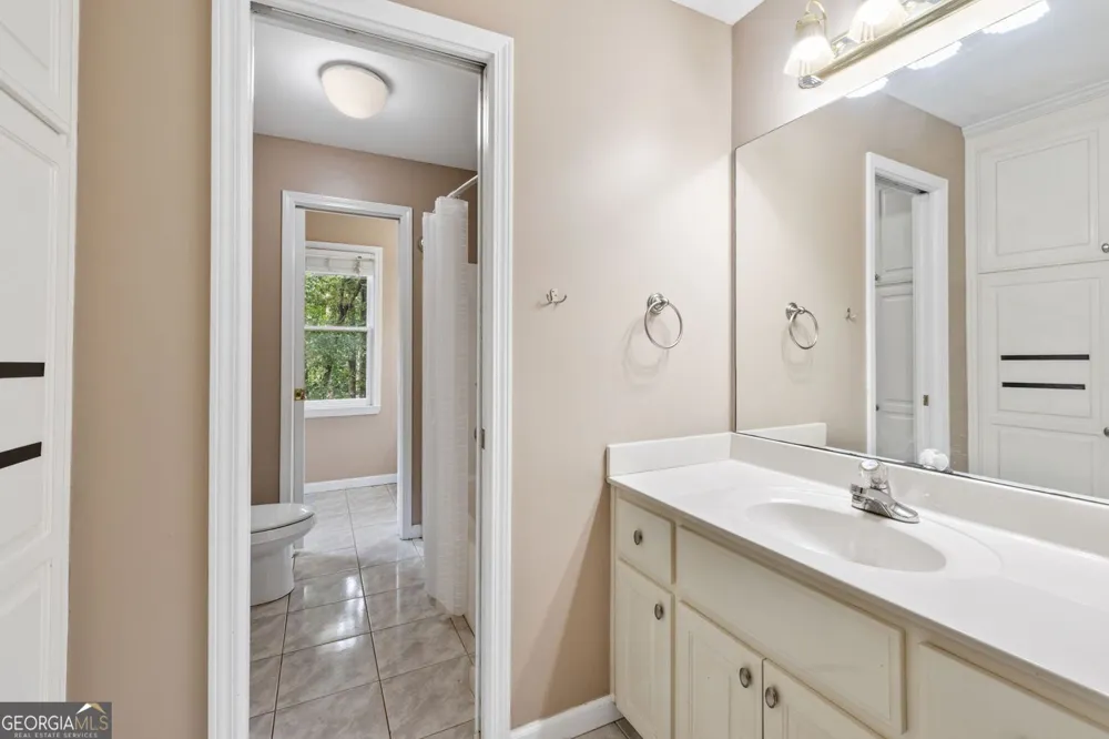 395 Amberbrook CIR Grayson, GA 30017